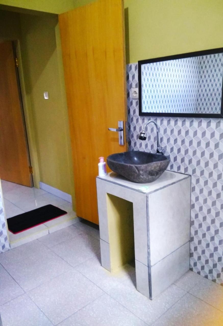 Three V Homestay Kuta  Exterior foto